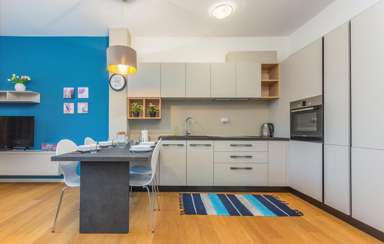 Apartment mit Balkon